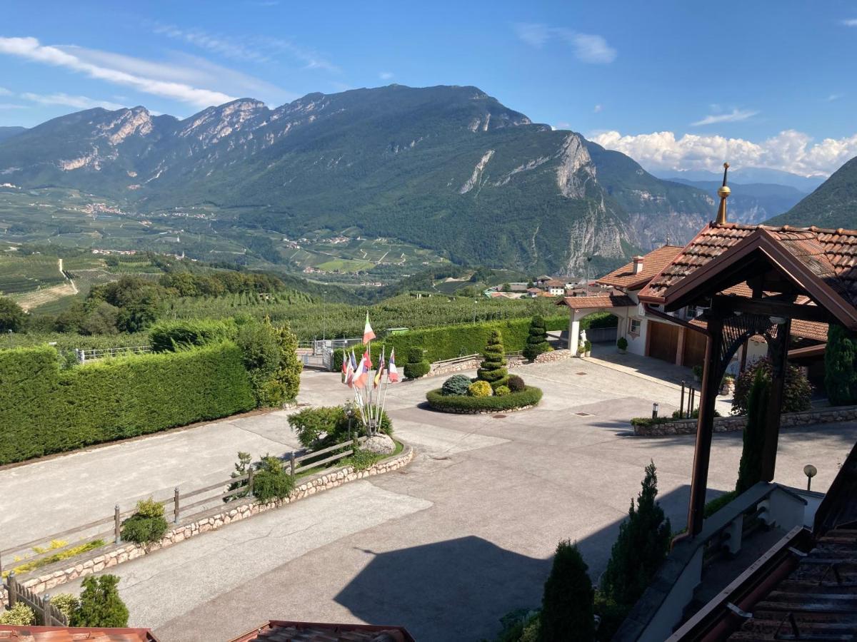 Hotel Ristorante Scoiattolo Sporminore Dış mekan fotoğraf